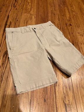 10/$15 Columbia mens regualr fit khaki shorts size 33w 10 in length